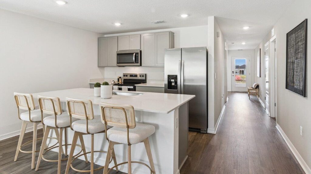 Leomas Landing 9